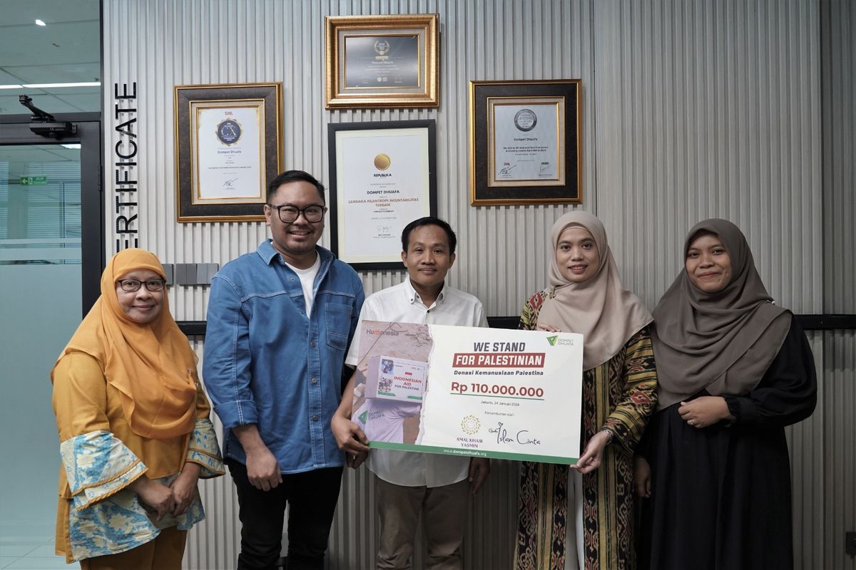 Yayasan Amal Khair Yasmin menggandeng Dompet Dhuafa untuk menyerahkan bantuan kemanusiaan bagi rakyat Palestina, Rabu (24/1/2024).