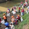 361 Kilogram Sampah Diangkat dari Bantaran Ciliwung, Pencemaran Domestik Jadi Sorotan