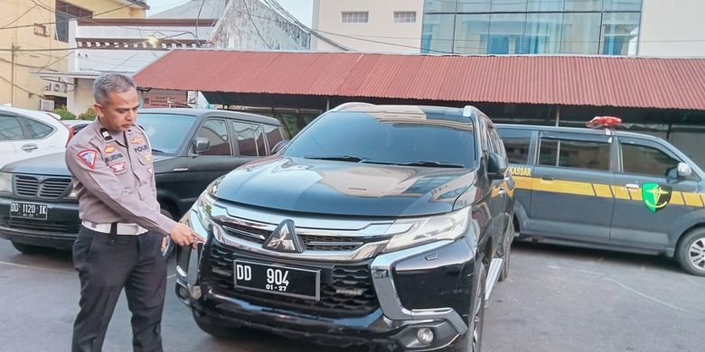 Mobil Dinas Pajero ugal-ugalan di jalanan Kota Makassar