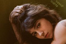 Lirik dan Chord Lagu Sexy to Someone - Clairo