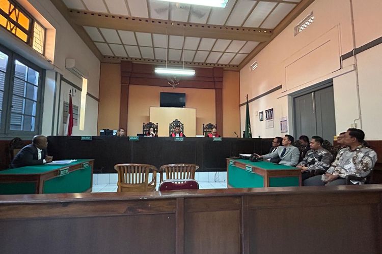 Sidang Perdata Soal Ijazah Jokowi di PN Solo, Penggugat Bawa Enam Alat Bukti