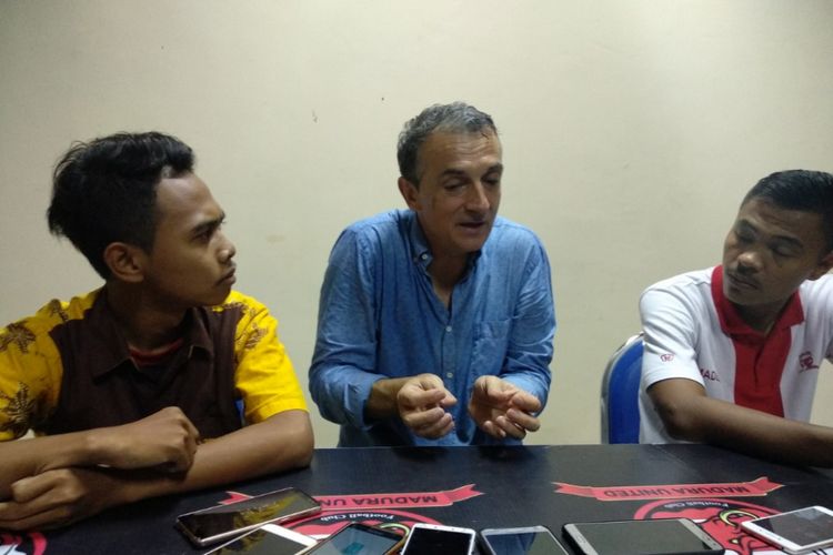 Pelatih Madura United Milomir Seslija mengaku timnya masih belum produktif menjelang kick off Liga 1. 