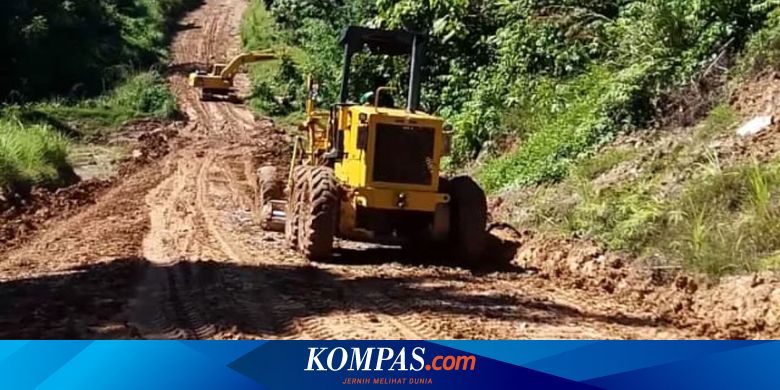 Jalan Trans-Papua Barat yang Rusak Mulai Diperbaiki