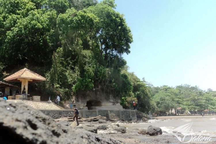 Ilustrasi Pantai Ujungnegoro, Batang, Jawa Tengah.