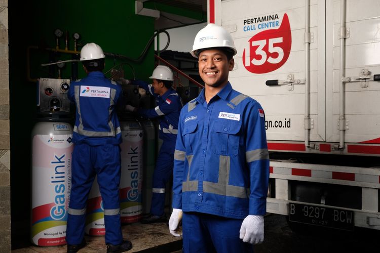 PGN melalui anak usahanya, PT Gagas Energi Indonesia (Gagas) telah memulai penyaluran gas bumi di Bali sejak awal 2023 melalui Gaslink, sebuah sistem penyaluran gas bumi yang menggunakan moda transportasi compressed natural gas (CNG) dari wilayah Jawa Timur (Jatim).
