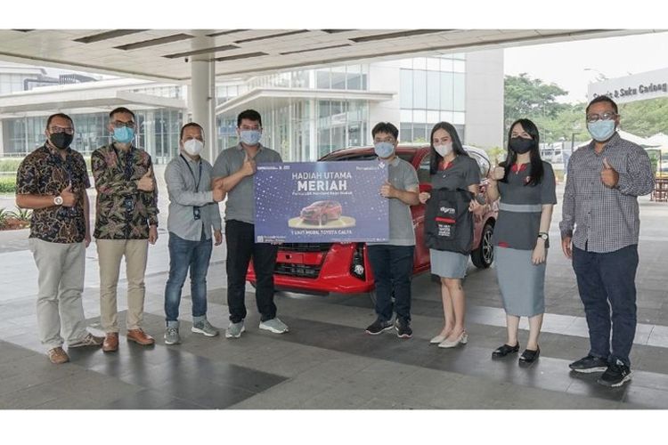 Hadiah utama satu unit mobil dari undian PermataQR ?Meriah? berhasil didapatkan oleh Jovian Hartanto dari merchant D2C Gaming.