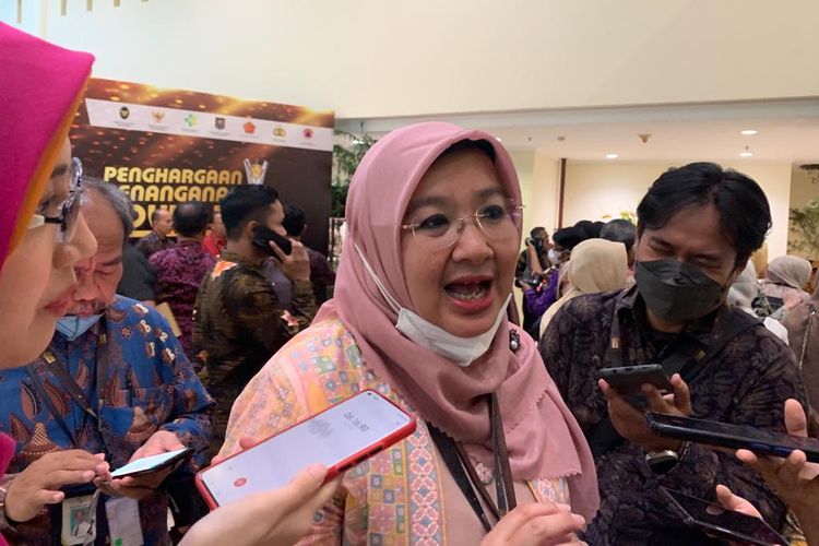Kepala Biro Komunikasi dan Pelayanan Publik Kemenkes, Siti Nadia Tarmizi usai acara Penghargaan PPKM Award di Gedung Dhanapala Kementerian Keuangan, Jakarta, Senin (20/3/2023). 