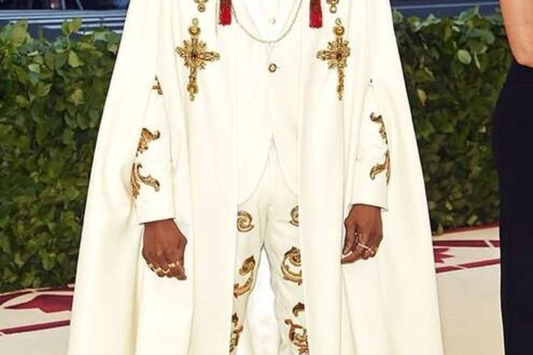 Aktor Chadwick Boseman ketika menghadiri Met Gala.