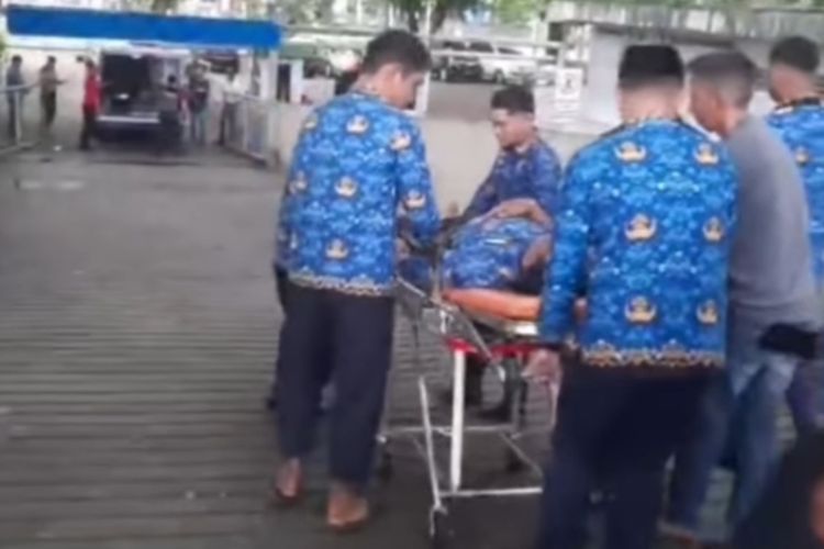 Seorang Calon Pegawai Pemerintah dengan Perjanjian Kerja (PPPK) Pemerinta Kota (Pemkot) Makassar meninggal dunia sesaat sebelum sebelum pelantikan dan pengambilan sumpah di Lapangan Karebosi, Senin (1/4/2024) pagi.