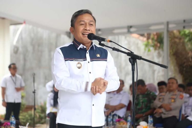 Wakil Wali Kota Serang Subadri Ushuludin resmi diberhentikan dengan hormat oleh DPRD Kota Serang.