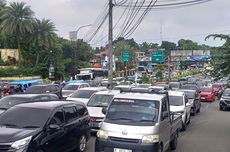 Terjebak Macet di Kawasan Puncak, Ingat Jaga Jarak Aman