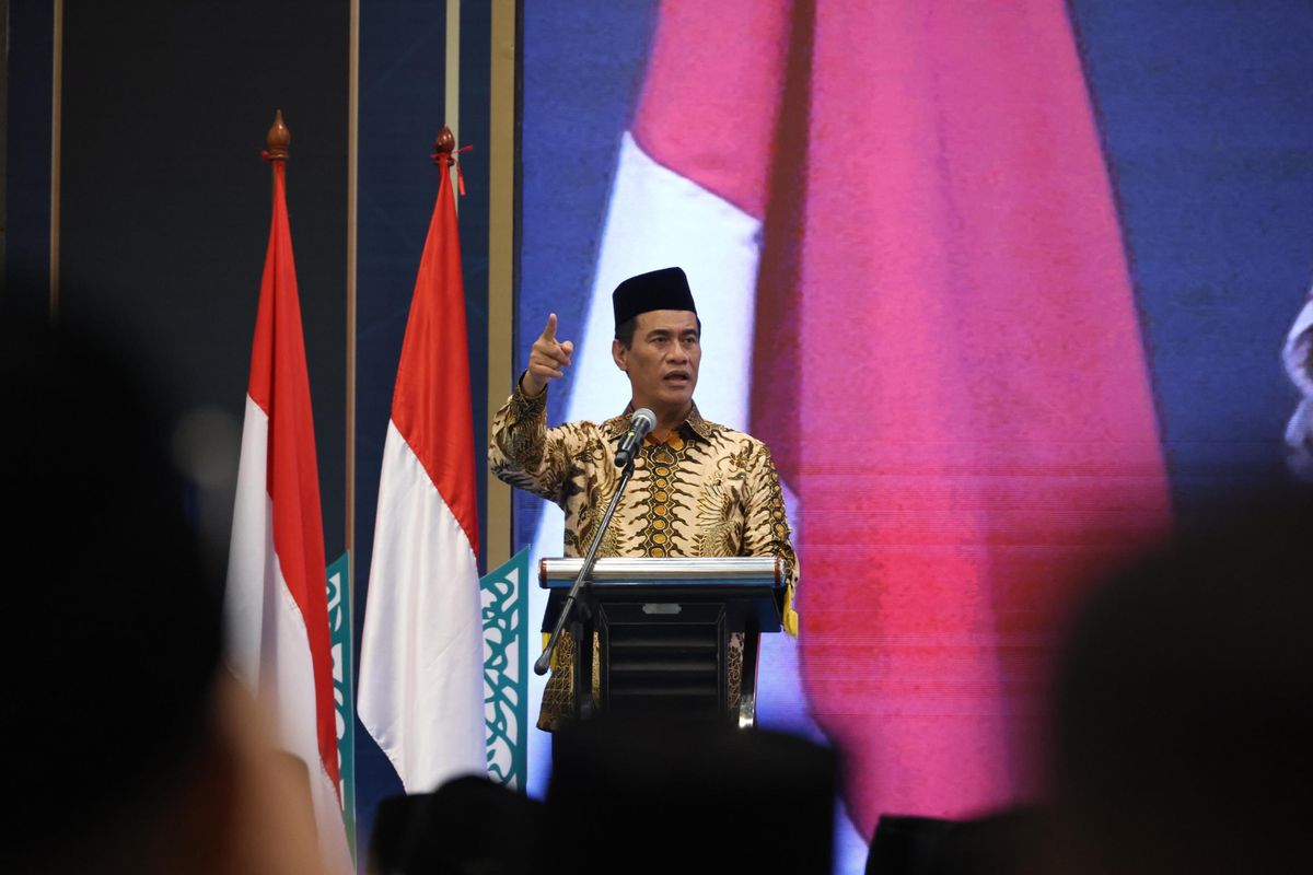 Menteri Pertanian (Mentan) Andi Amran Sulaiman memberikan sambutan dalam Sidang Pleno ke-IV Musyawarah Nasional (Munas) XI MUI Tahun 2025 yang digelar di Hotel Mercure Ancol, Jakarta, Jumat (21/11/2025).