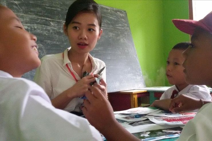 Orangtua Berbagi: Membimbing Anak Berkebutuhan Khusus Belajar di Rumah