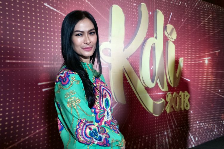 Penyanyi dangdut Iis Dahlia dalam jumpa pers pelepasan finalis KDI 2018 di MNC Studios, Kebon Jeruk, Jakarta Barat, Rabu (3/10/2018).