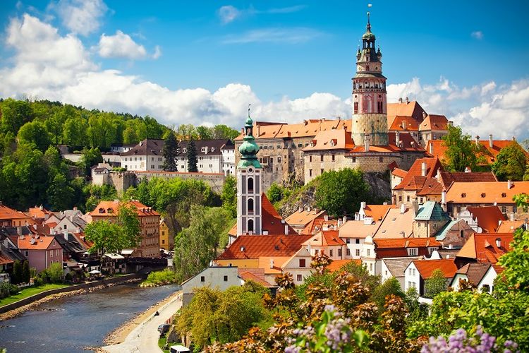 Ilustrasi Ceko - Perumahan di kota Cesky Krumlov.