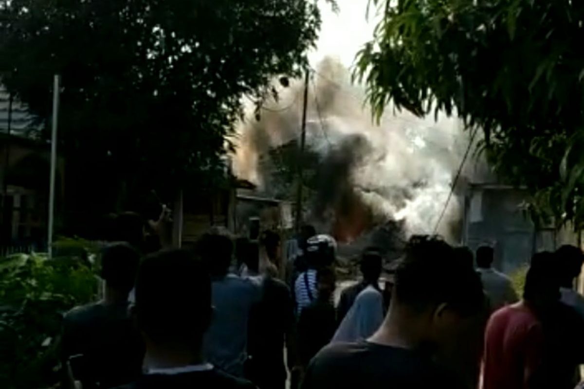 Pesawat tempur TNI AU jatuh di Kampar, Riau.