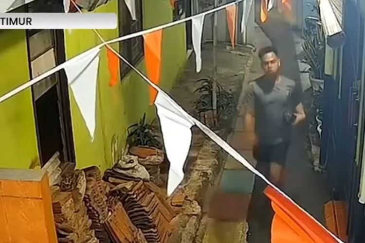 Lawan Maling yang Masuk Rumah, Telinga Nenek di Pekayon Jaktim Putus Digigit Pelaku