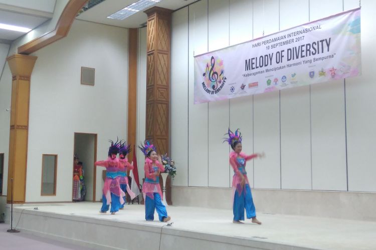 Gerakan agama Buddha Nichiren di Indonesia, Soka Gakkai Indonesia memperingati Hari Perdamaian Internasional dengan menggelar sebuah kegiatan bertemakan Melody of Diversity, Jakarta, Minggu (10/9/2017).
