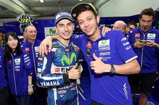 Ayah Lorenzo Cerita Kalau Rossi Selalu Menebar Psywar pada Anaknya