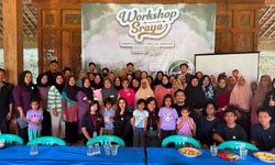 Mahasiswa LSPR Ajak Warga di Bogor Sulap Sampah Jadi Pupuk 