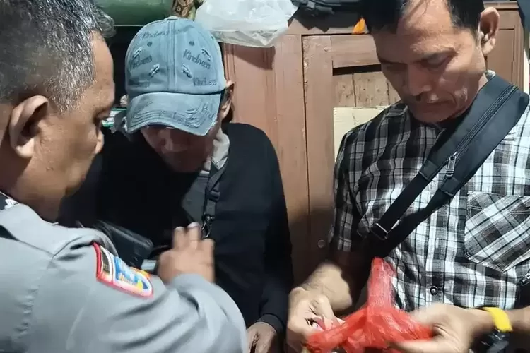 Pura-pura Bantu Kebakaran di Cirebon, 2 Pria Curi Tas Berisi Rp 60 Juta dan Emas