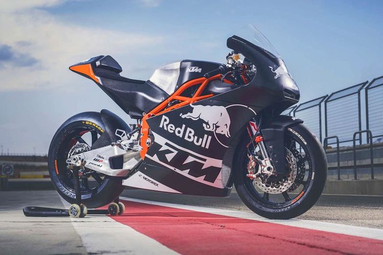 Motor KTM yang digunakan di kelas Moto2