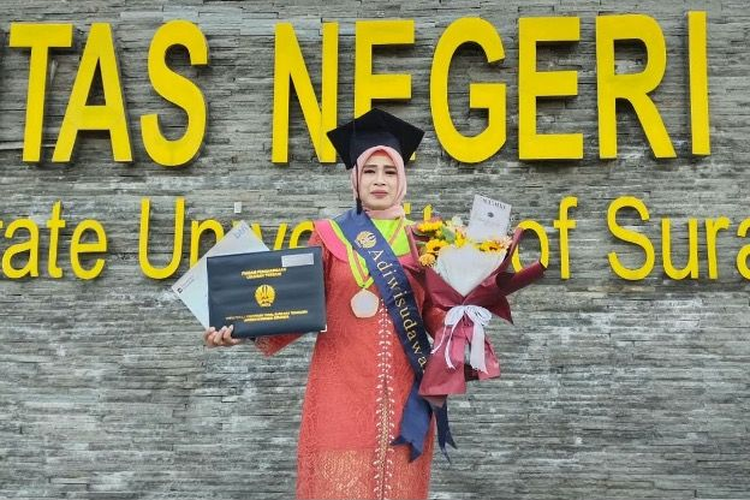 Bikin E-Gamelan buat Bantu Pembelajaran Murid, Guru SMK Weni Raih IPK 4,00 dari S2 Unesa