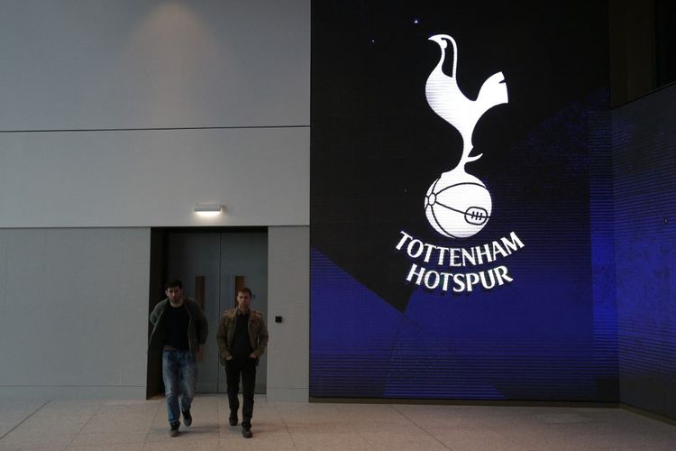 Sebuah gambar menunjukkan tampilan umum eksterior Stadion Tottenham Hotspur yang baru menjelang pertandingan sepak bola Legends antara Spurs Legends dan Inter Forever, pada 30 Maret 2019