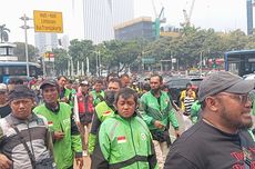 Sambut Massa yang Demo di Patung Kuda, Polisi: Selamat Datang, Rekan-rekan Ojol