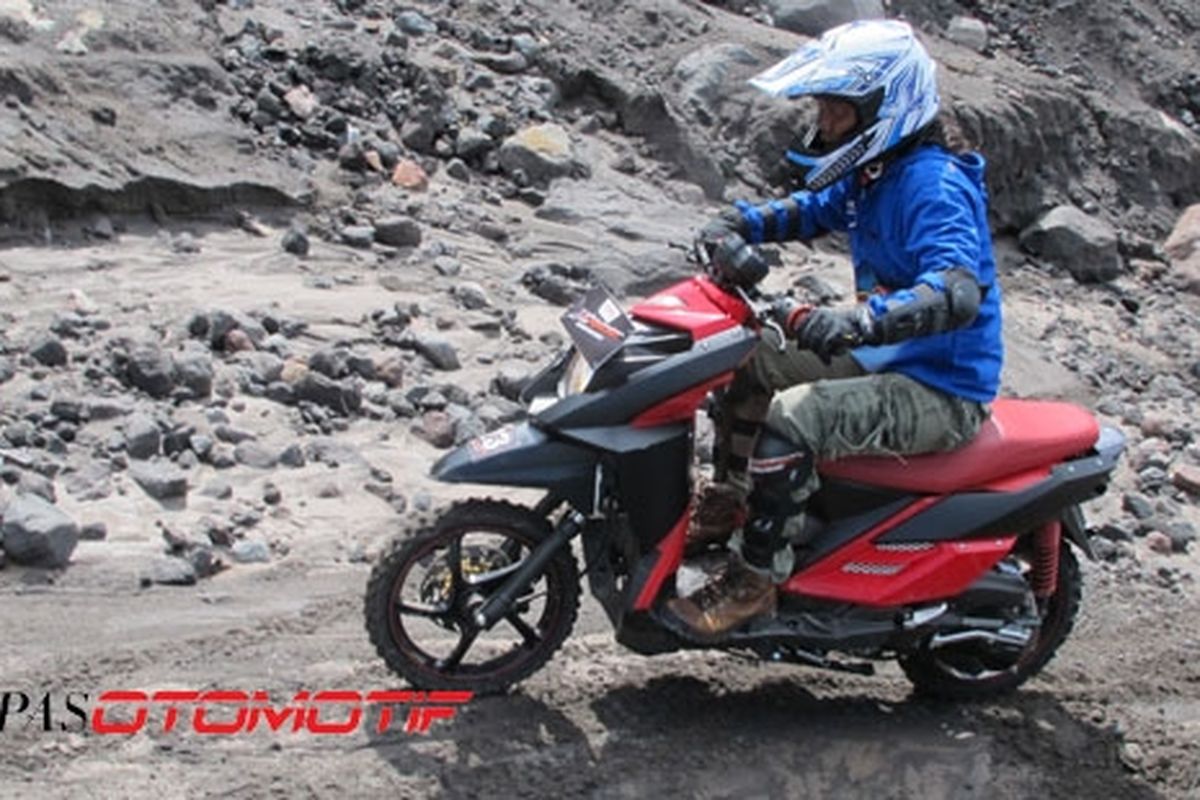 Suasana di Kali Gendol, jalur lahar dingin erupsi Merapi, Yogyakarta.