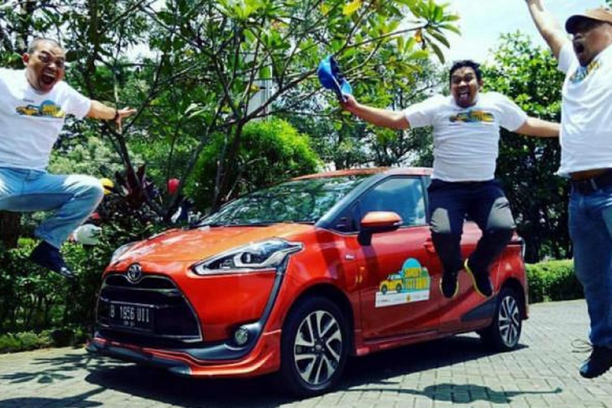 Keseruan Sunday Test Drive with Toyota All New Sienta buat para pembaca KompasOtomotif dan Otomania.com.