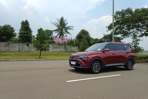 Jajal Kia Carens 1.5 L, Mesin Responsif dan Banjir Fitur