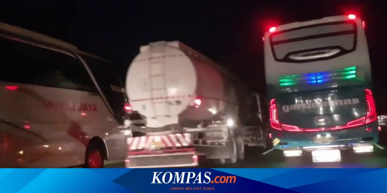 [POPULER OTOMOTIF] Arti Kode Lampu Sein yang Digunakan Bus Malam di Trans-Jawa | Jokowi Bilang Jalan Masih Ramai, Ini Tanggapan Korlantas Polri - Vimarsana News
