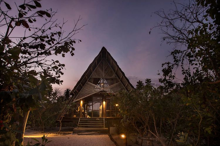 Jeeva Beloam Beach Camp - Luxury Glamping in Lombok, Indonesia.