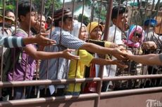 Diberi Jeruk, Massa Prabowo-Hatta Batal Terobos Blokade Polisi