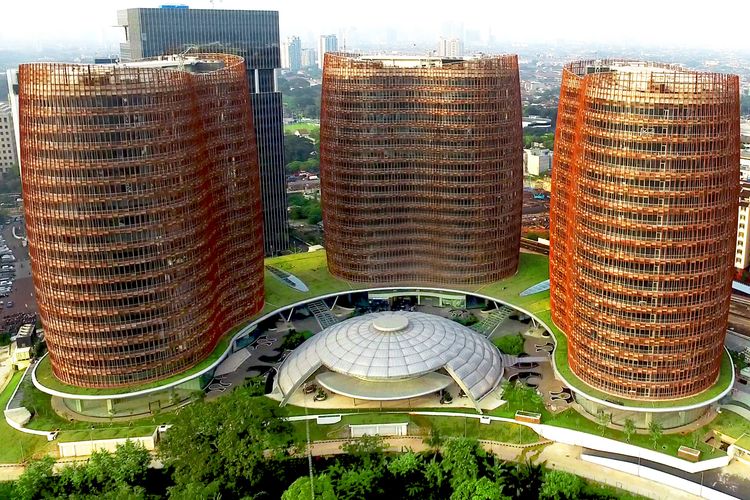 Kompleks Perkantoran South Quarter yang dikembangkan oleh PT Intiland Development bersama lembaga investasi GIC Singapura,