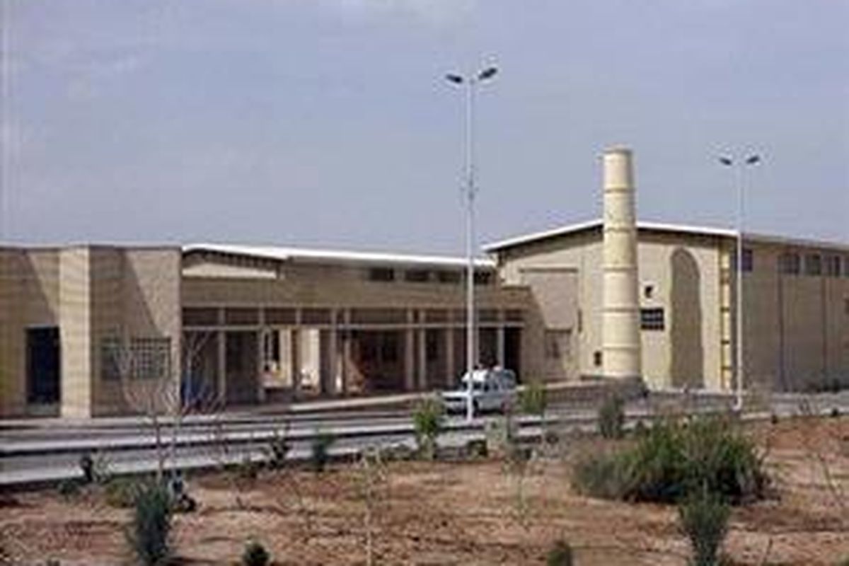 Reaktor nuklir Natanz dekat Teheran dipotret pada 2007.