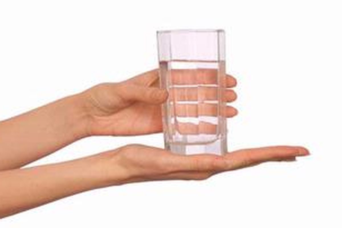 Ilustrasi air minum.