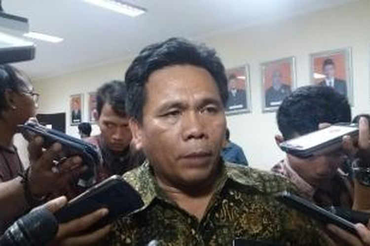 Komisioner Badan Pengawas Pemilu, Nelson Simanjuntak, di Kantor Bawaslu Jalan MH Thamrin, Jakarta Pusat, Selasa (17/11/2015)