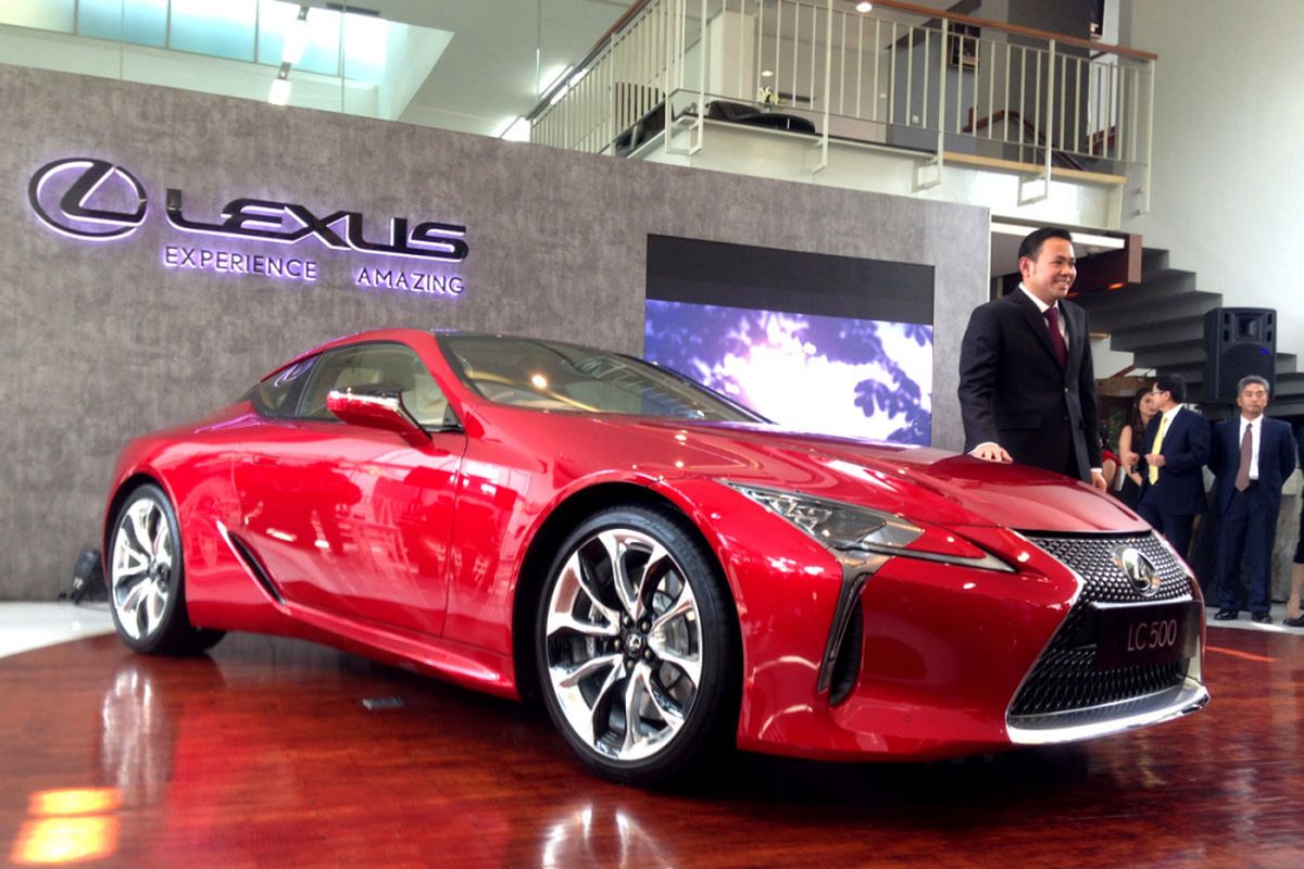 Lexus LC500 diperkenalkan di Indonesia, Rabu (26/7/2017).