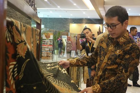 Ekonomi Kreatif dan Industri Kreatif