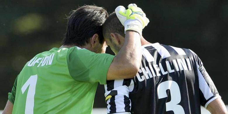 Kiper Juventus, Gianluigi Buffon dan Giorgio Chiellini. 