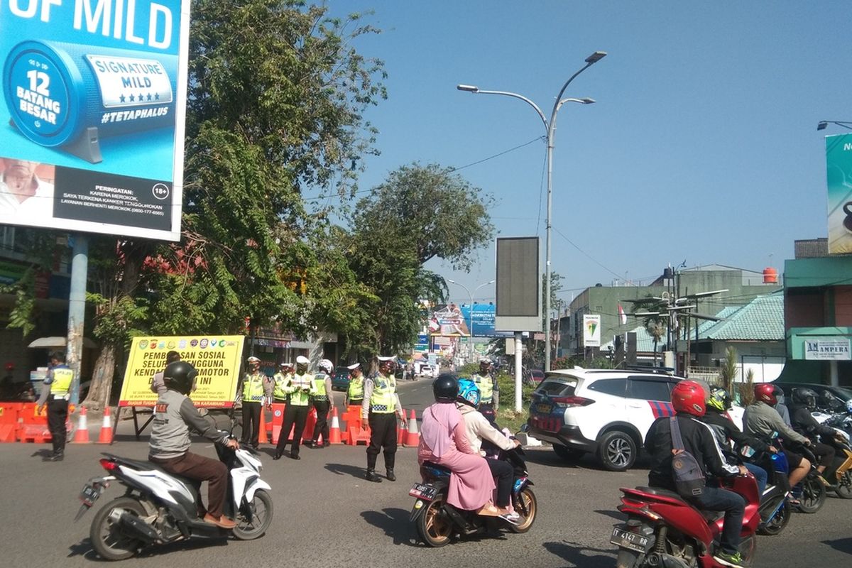 Penerapan ganjil genap di Karawang batal diterapkan. 