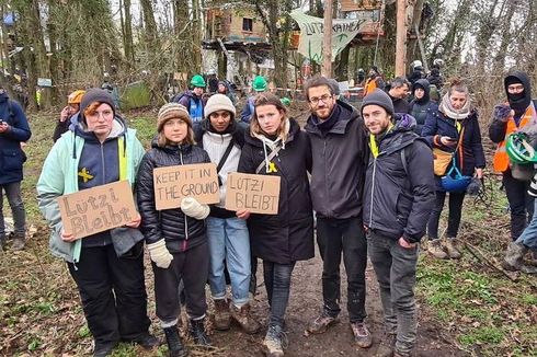 Greta Thunberg Gabung Demonstran Jerman, Tolak Penggusuran Desa untuk Perluasan Tambang Batu Bara