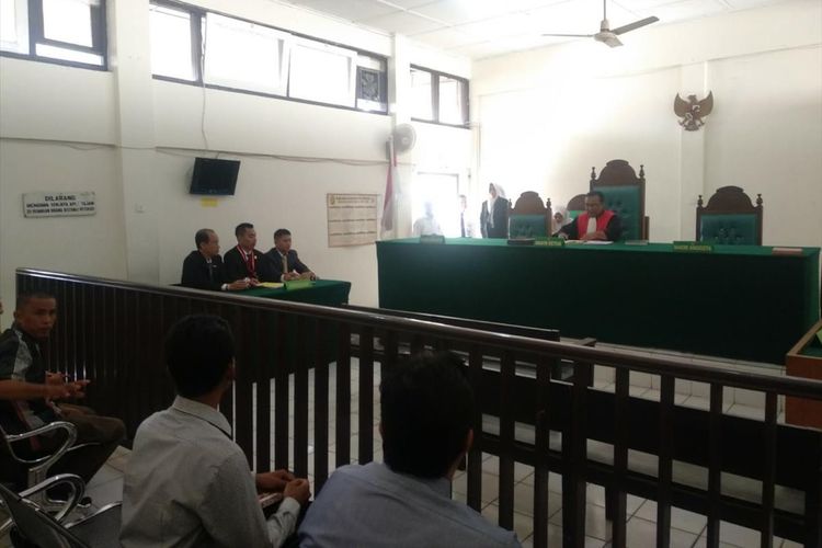 Suasana sidang Pra Peradilan di Pengadilan Negeri Klas 1A terhadap penetapan status tersangka Obby Frisman Arkataku terkait kematian DBJ (14) siswa SMA Taruna Indonesia, Rabu (31/7/2019).