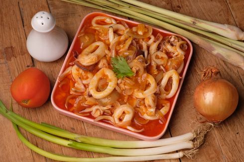 Resep Cumi Saus Padang ala Restoran Seafood Favorit, Tidak Alot