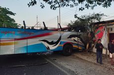 Kecelakaan Maut Adu Banteng PO Sugeng Rahayu Vs PO Eka, Atap Bus sampai Copot