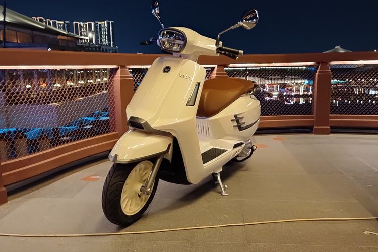 WMoto Velora Resmi Meluncur, Skutik Klasik 150cc Harga Rp 26,8 Juta

