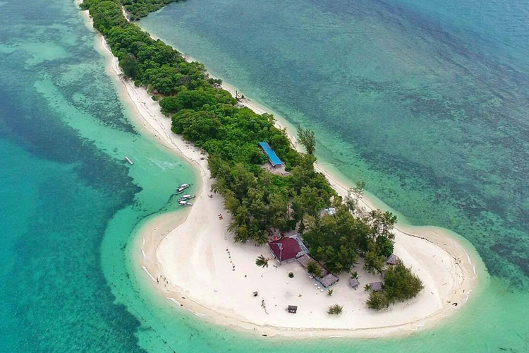 Pulau Beralas Pasir.