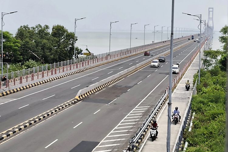 Sejarah Jembatan Suramadu, Digagas Soekarno, Diresmikan SBY, Kini Jadi Jembatan Non-Tol Terpanjang